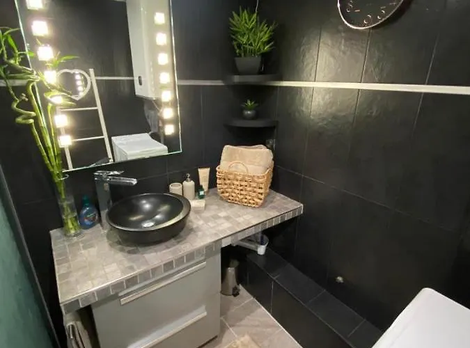 アパート Cocooning - Terrasse - Jardin - Piscine マントン